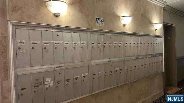 $1,350 | 2337 Hudson Terrace, Unit B14, Fort Lee, NJ 07024