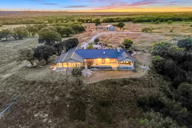 $1,600,000 | 1225 County Road 280, Tuscola, TX 79562