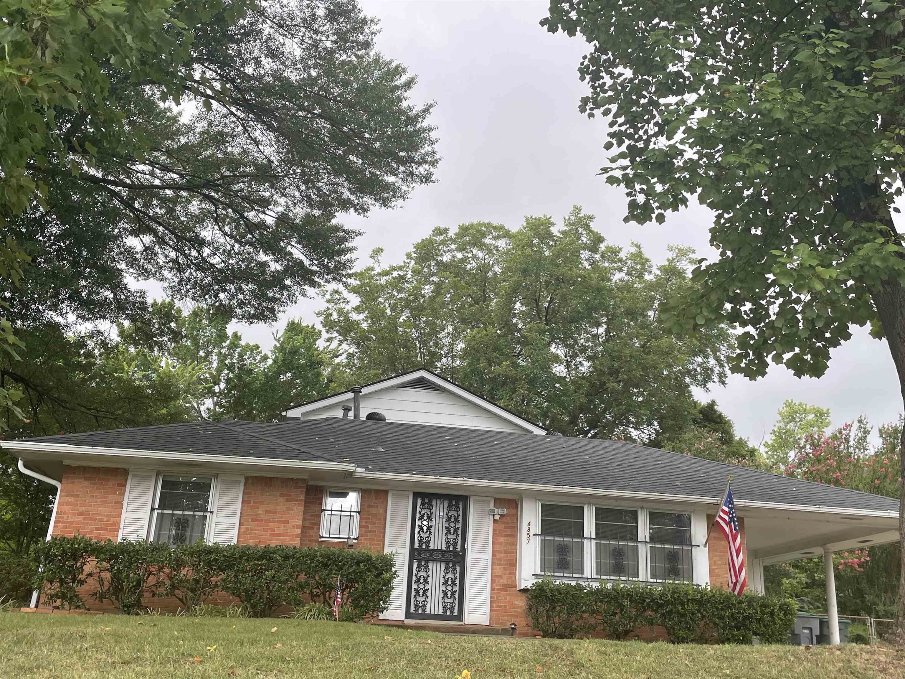 4857 Millbranch Road Memphis, TN 38116 - Photo 1 of 31 Single story home with a front yard
