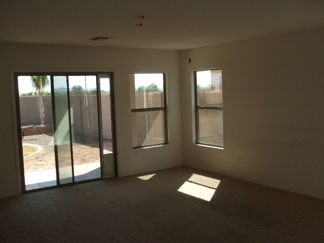 43861 West Cowpath Road Maricopa, AZ 85138 - Photo 4 of 11 Family/Living