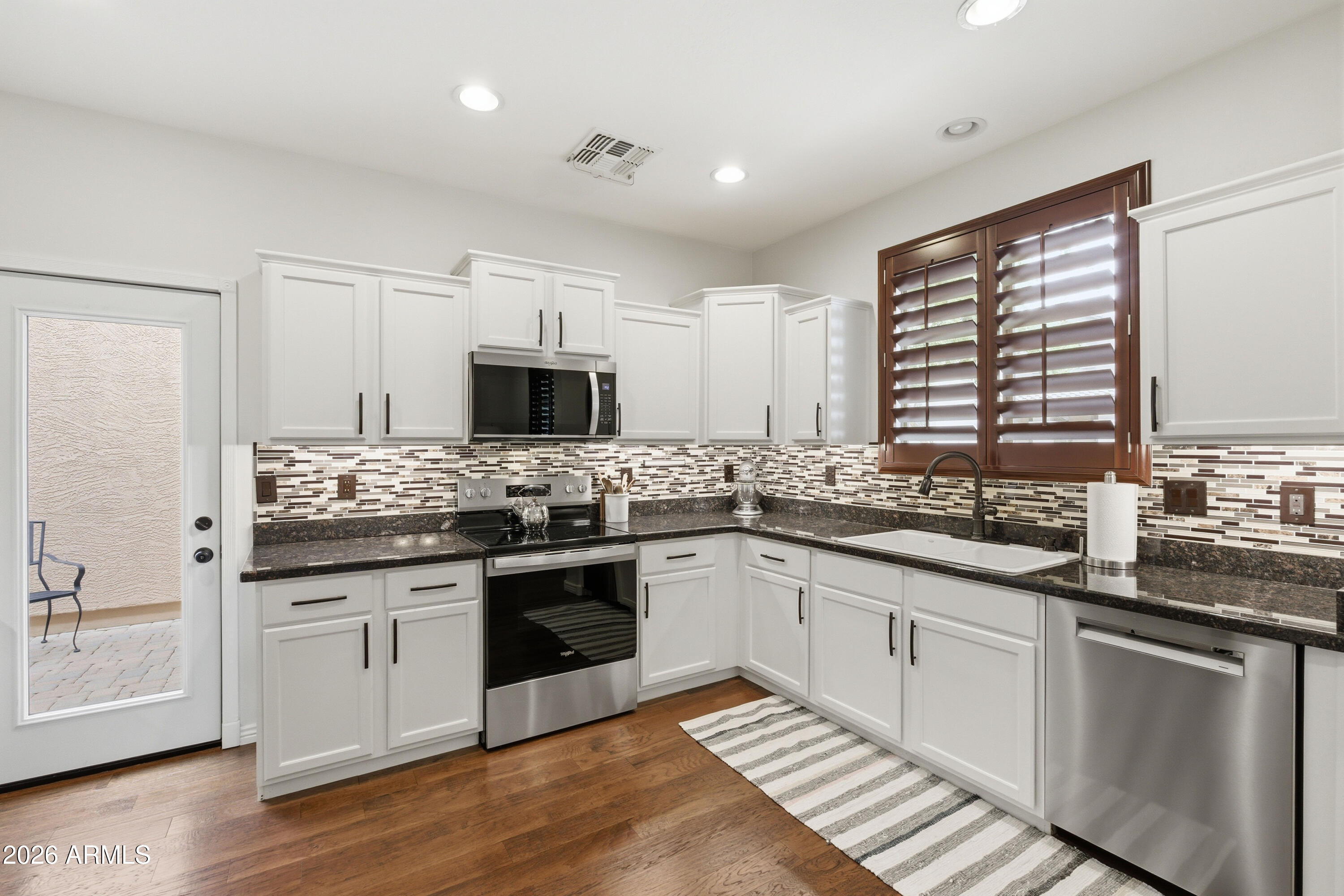 3927 South Rim Road Gilbert, AZ 85297 - Photo 19 of 45 2g