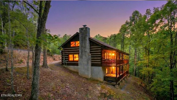 $500,000 | 519 Picadilly Lane, Gatlinburg, TN 37738