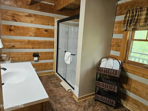 $500,000 | 519 Picadilly Lane, Gatlinburg, TN 37738