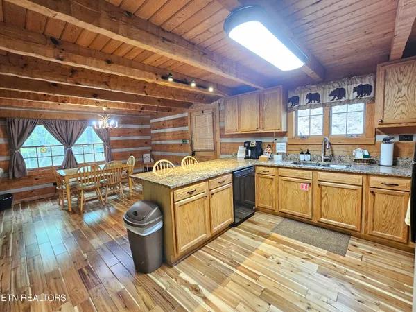 $500,000 | 519 Picadilly Lane, Gatlinburg, TN 37738