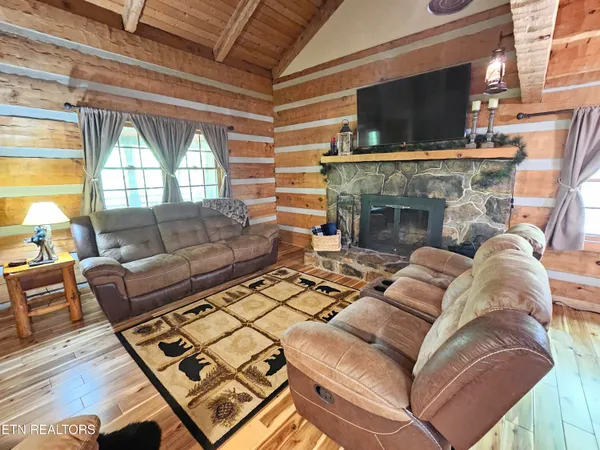 $500,000 | 519 Picadilly Lane, Gatlinburg, TN 37738