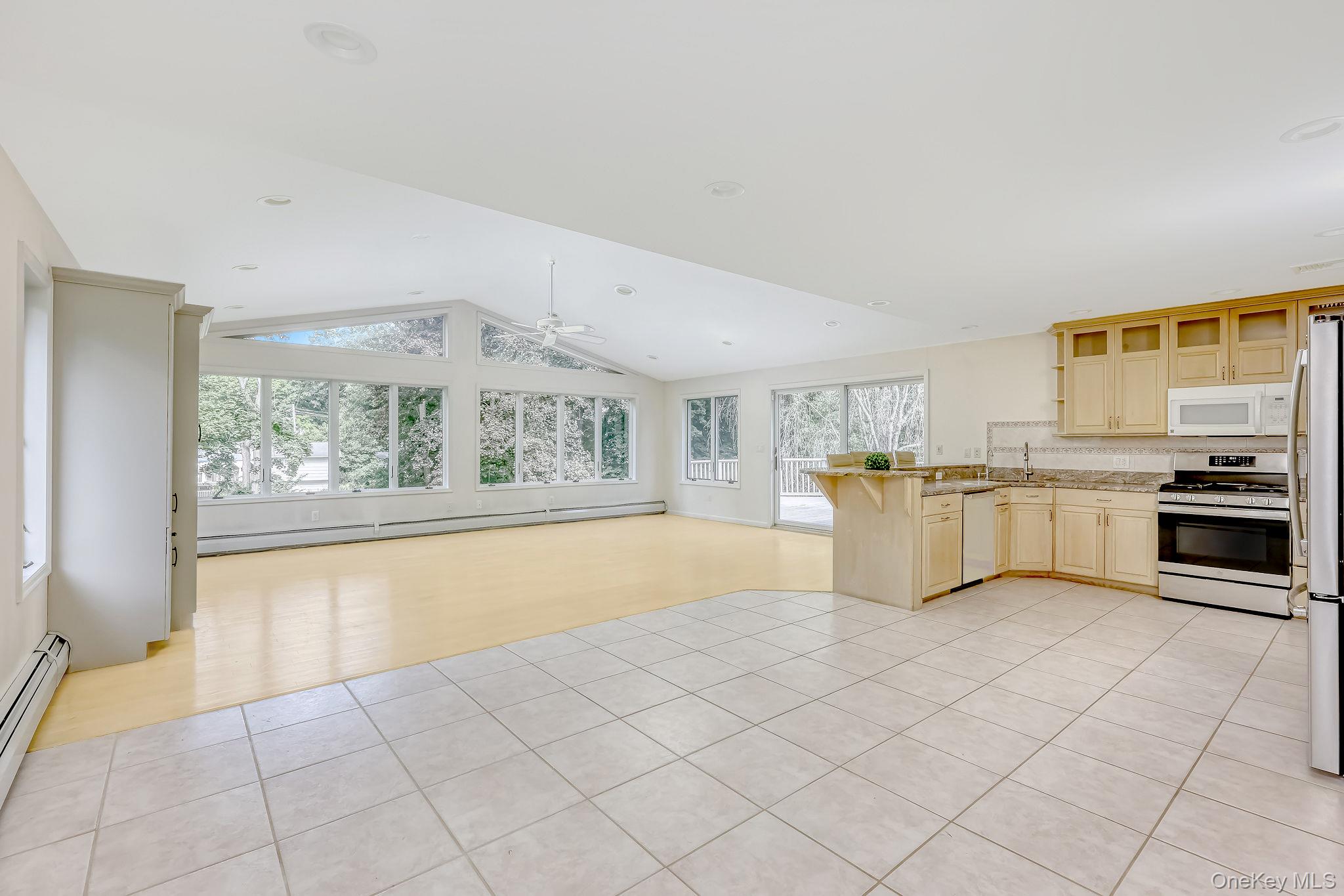 17 Cragmere Road Suffern, NY 10901 - Photo 7 of 32 Gallery Image 7