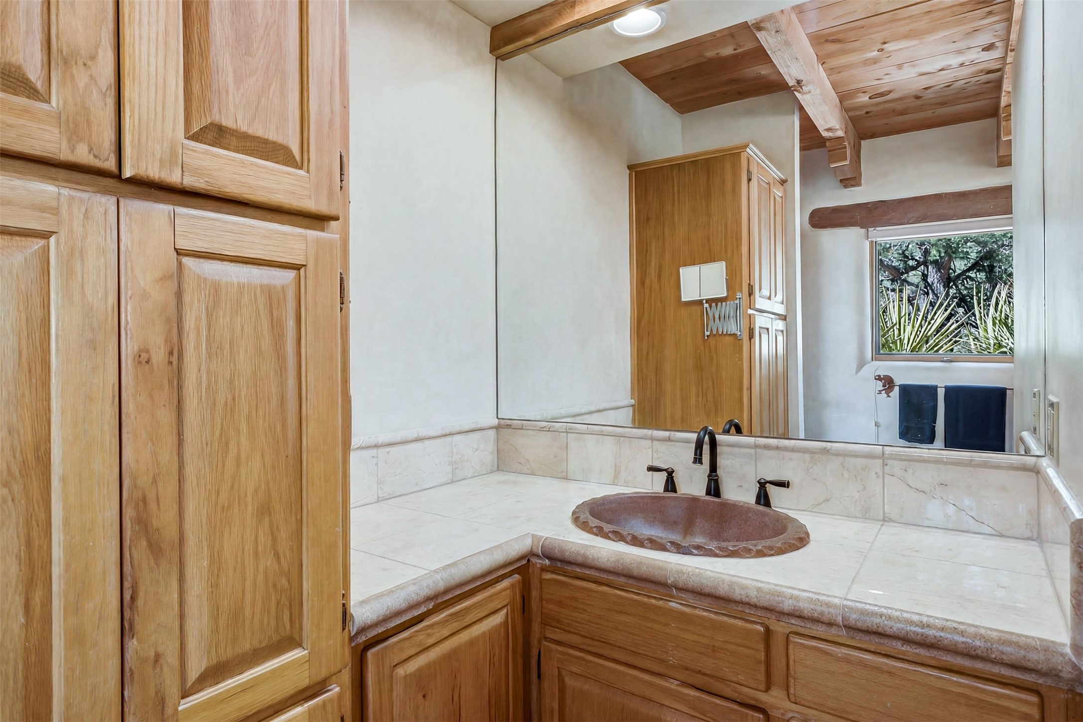 32 Overlook Road Santa Fe, NM 87505 - Photo 40 of 89 Primary Bath