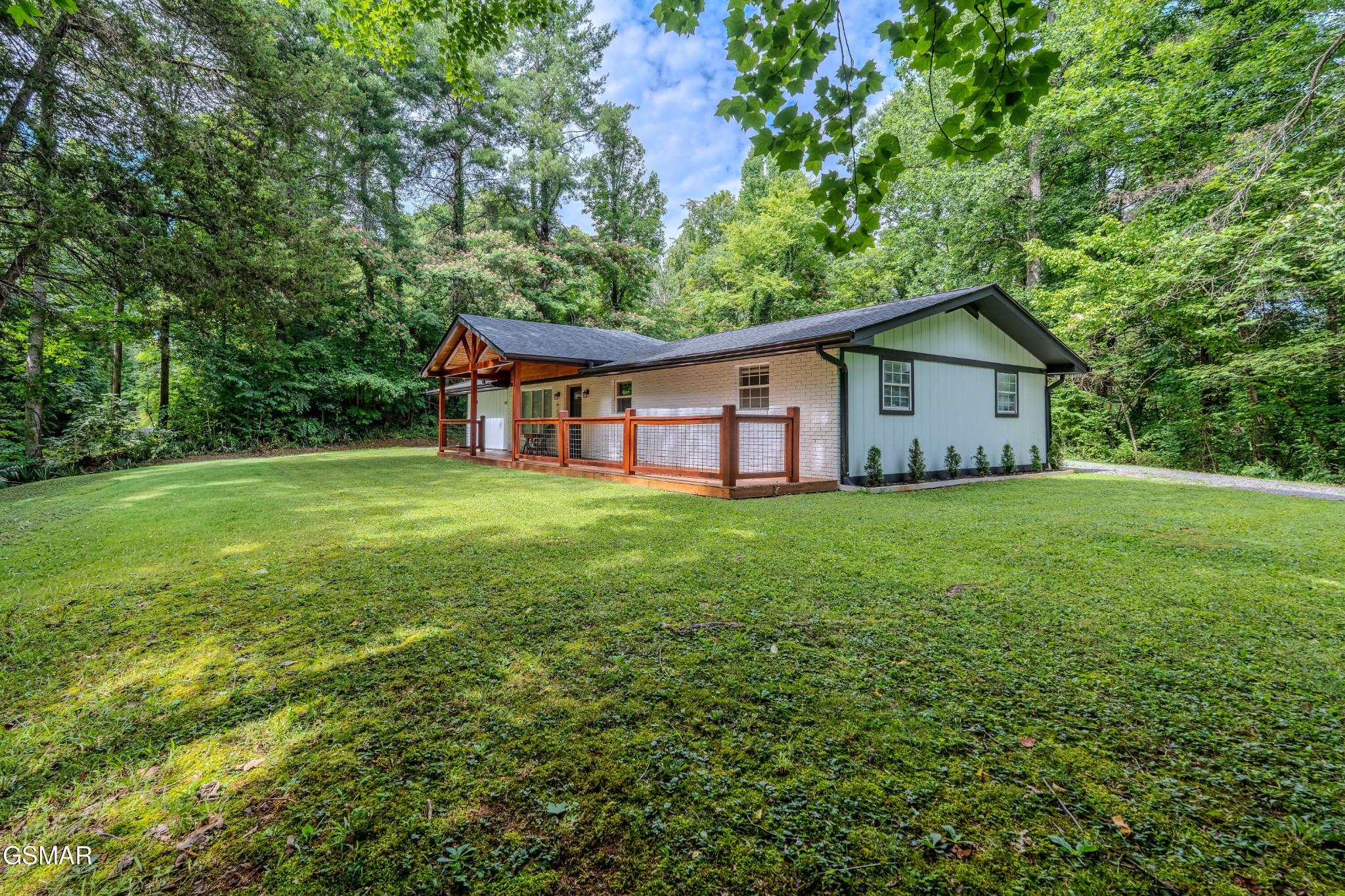 2349 Scenic Loop Road Pigeon Forge, TN 37863 - Photo 3 of 36
