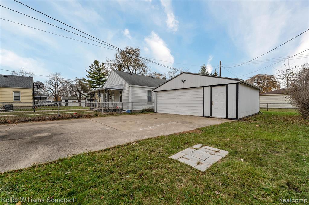 7263 Henry Street Center Line, MI 48015 - Photo 20 of 24