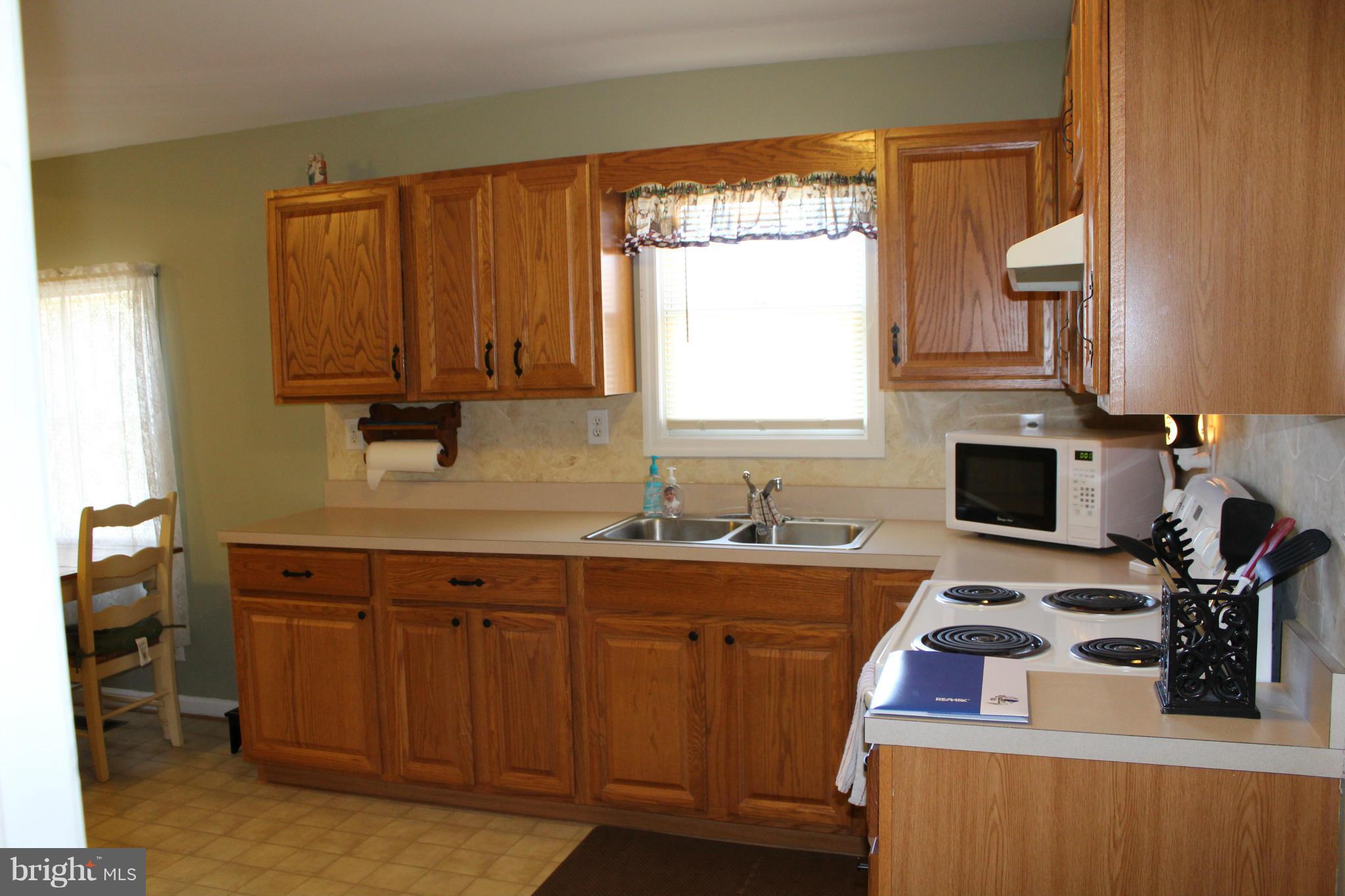 118 West 5th Avenue Ranson, WV 25438 - Photo 8 of 23 Kitchen