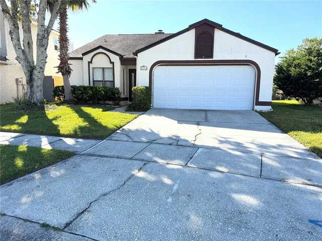 $325,000 | 282 Lakebreeze Circle, Lake Mary, FL 32746