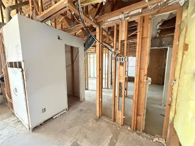 $325,000 | 282 Lakebreeze Circle, Lake Mary, FL 32746