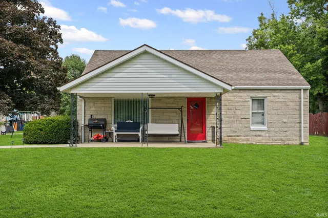 $250,000 | 201 Meadow Lane, Monticello, IN 47960