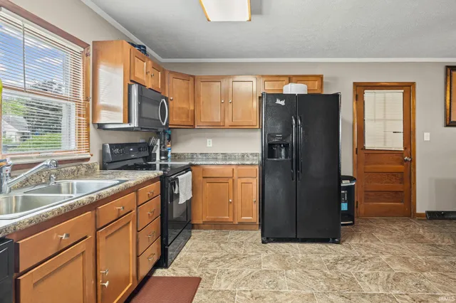 $250,000 | 201 Meadow Lane, Monticello, IN 47960