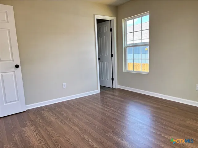 $199,900 | 702 East 5th Street, Nixon, TX 78140