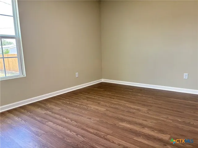 $199,900 | 702 East 5th Street, Nixon, TX 78140