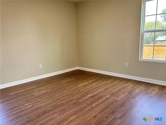 $199,900 | 702 East 5th Street, Nixon, TX 78140