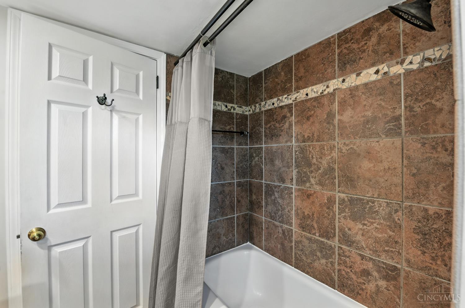 6980 Weiss Road Cincinnati, OH 45247 - Photo 27 of 40