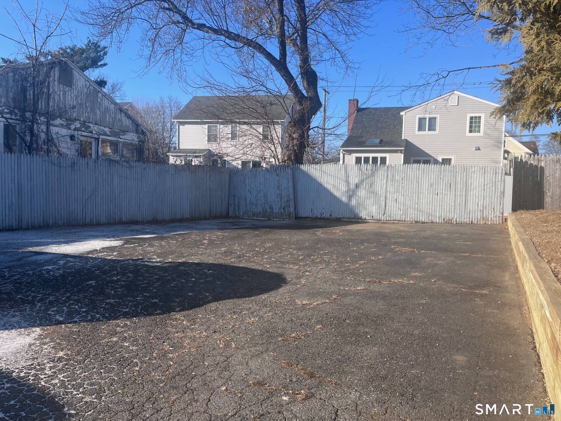 124 Thorpe Street Fairfield, CT 06824 - Photo 23 of 23 a view of a backyard of the house