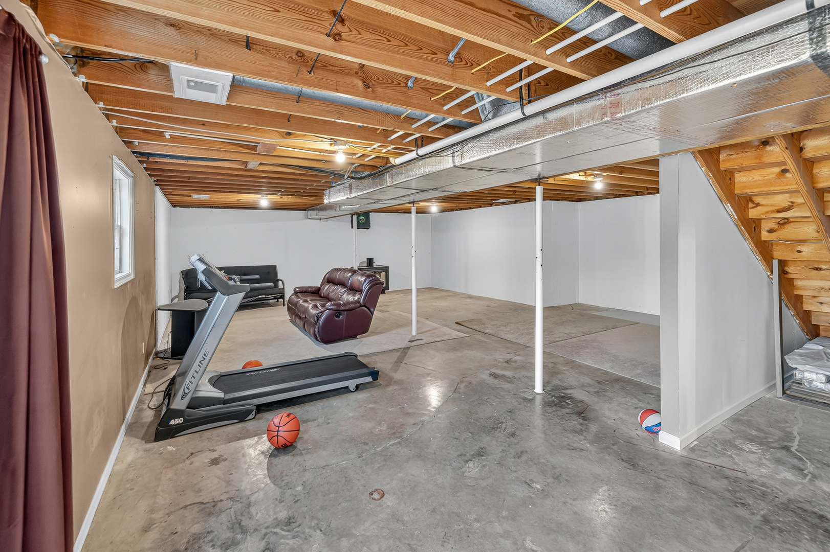4454 North Prairie View Road Argenta, IL 62501 - Photo 32 of 45 a room with gym equipment