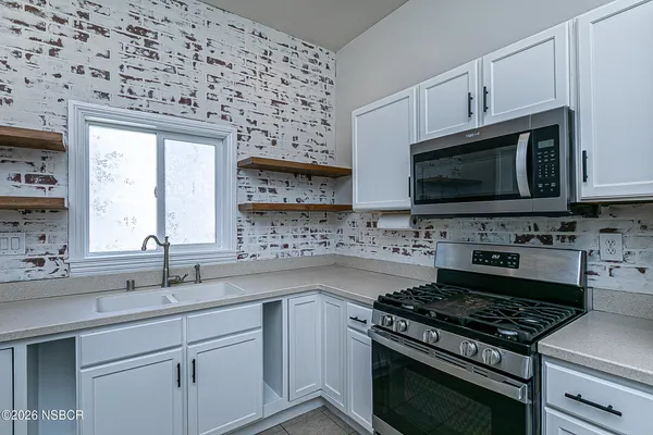 $599,000 | 203 East Walnut Avenue, Lompoc, CA 93436