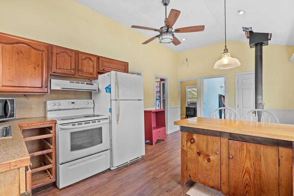 49 Boat House Road Groton, MA 01450 - Photo 12 of 34