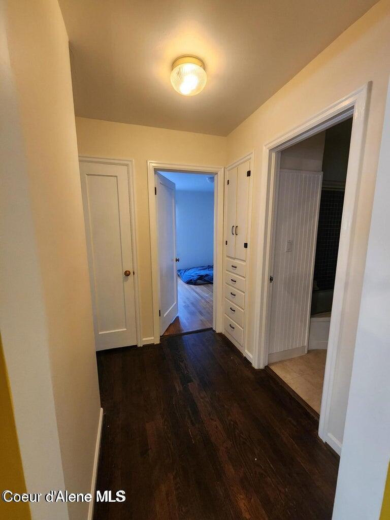 607 Riverside Avenue West Kellogg, ID 83837 - Photo 13 of 19 Hallway