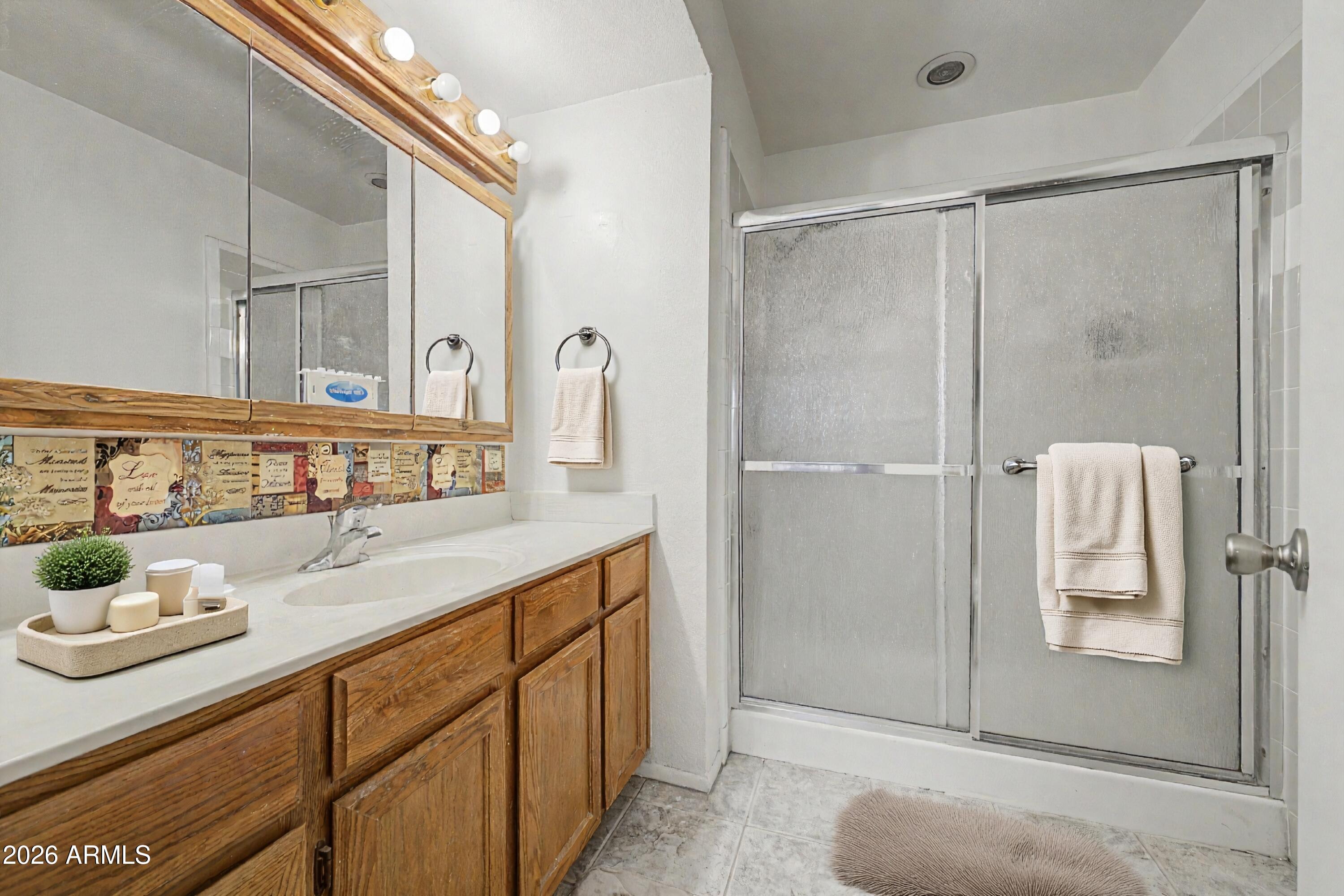 255 South Kyrene Road, Unit 117 Chandler, AZ 85226 - Photo 21 of 37 5 Master Bath
