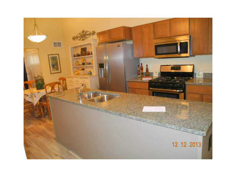 301 West Shore Road, Unit 15 Warwick, RI 02889 - Photo 4 of 14 Kitchen.