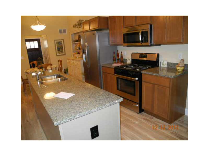 301 West Shore Road, Unit 15 Warwick, RI 02889 - Photo 5 of 14 Kitchen.