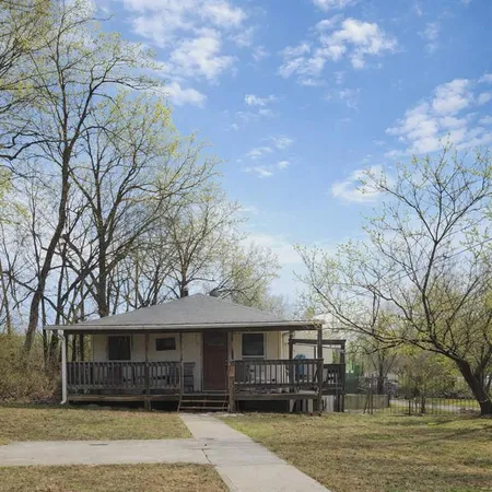 $185,000 | 40 Northeast Munger Avenue, Kansas City, MO 64119