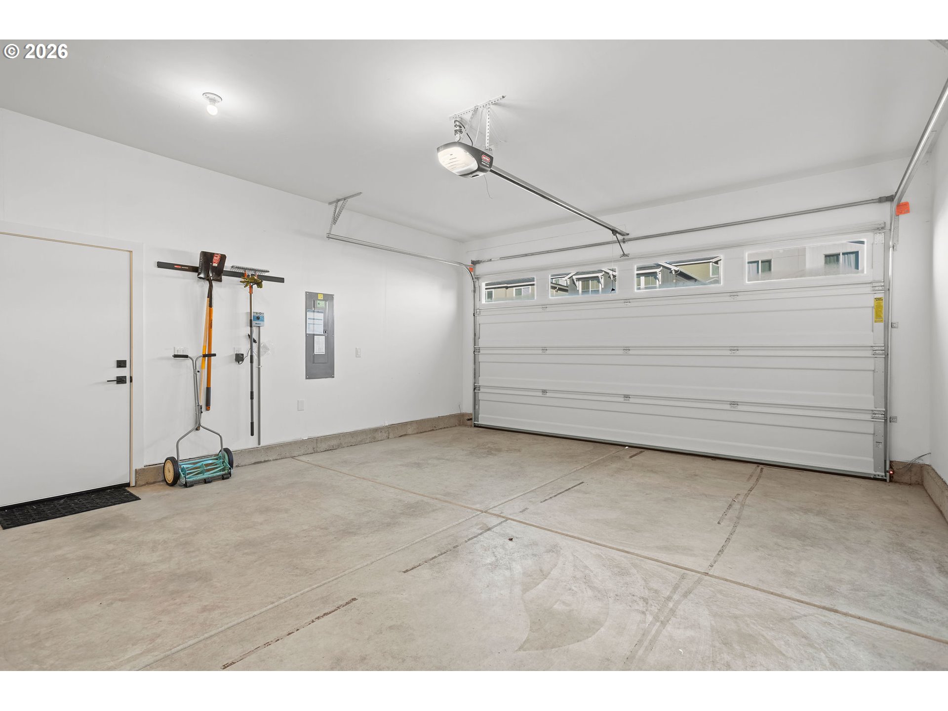 719 Northwest 178th Street Ridgefield, WA 98642 - Photo 42 of 46 a view of a garage