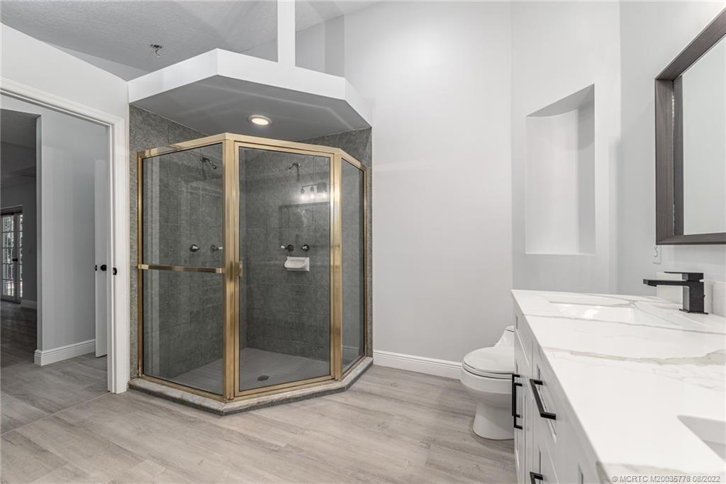 5375 Southeast Reef Way Stuart, FL 34997 - Photo 20 of 36 Gallery Image 20
