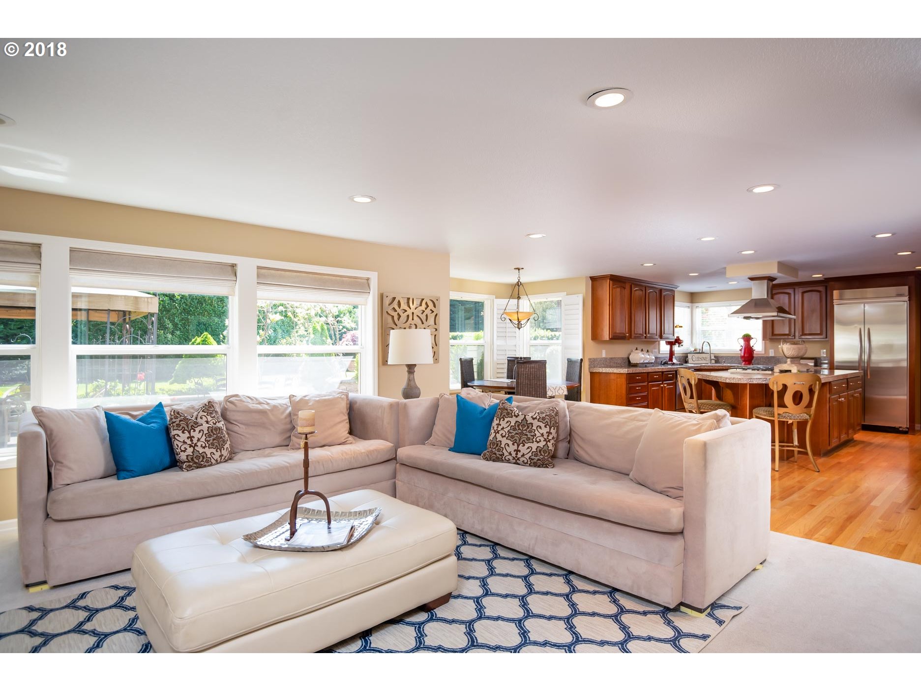 19240 Bryant Road Lake Oswego, OR 97034 - Photo 11 of 32 Family Room