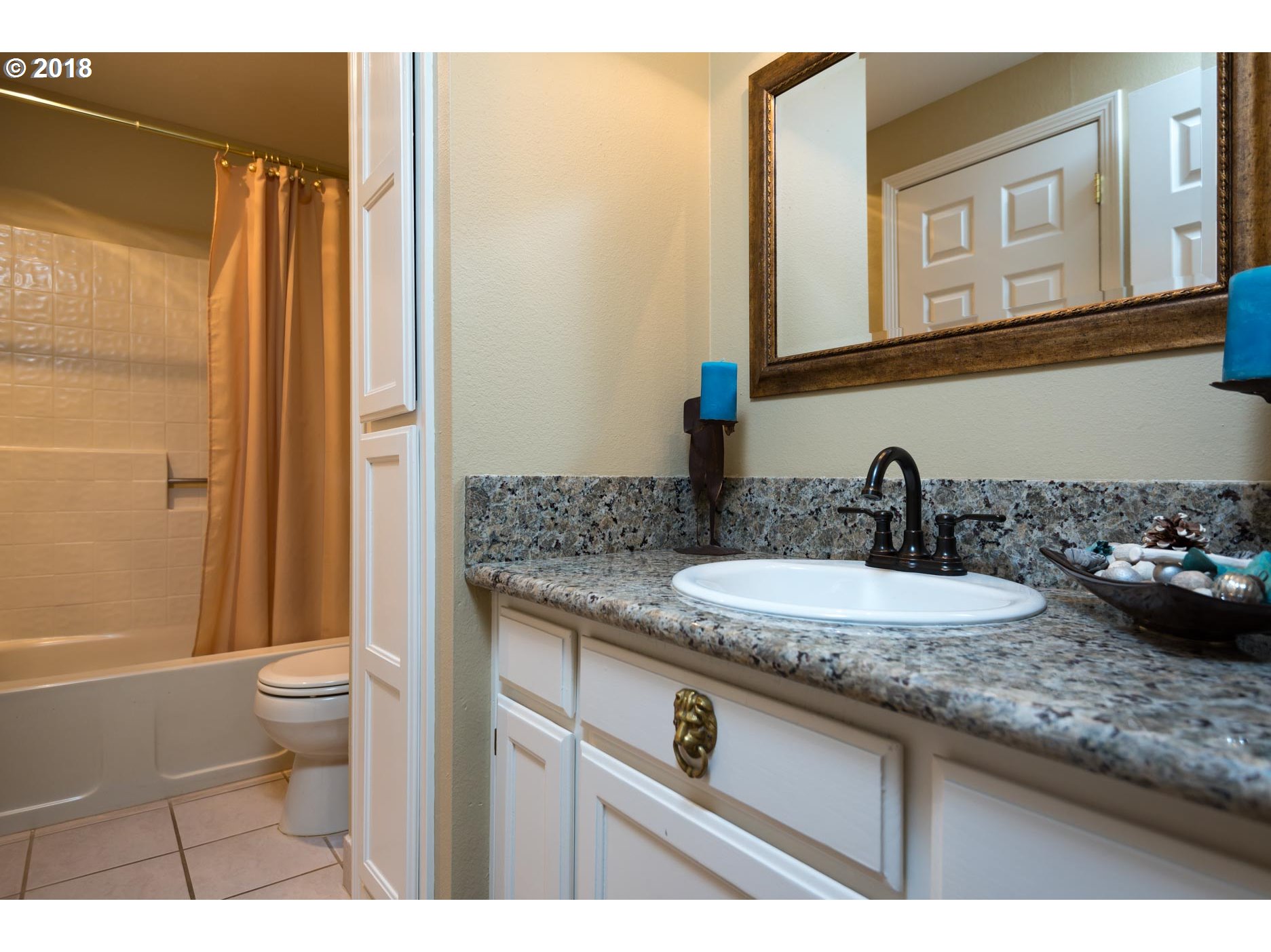 19240 Bryant Road Lake Oswego, OR 97034 - Photo 18 of 32 Bathroom