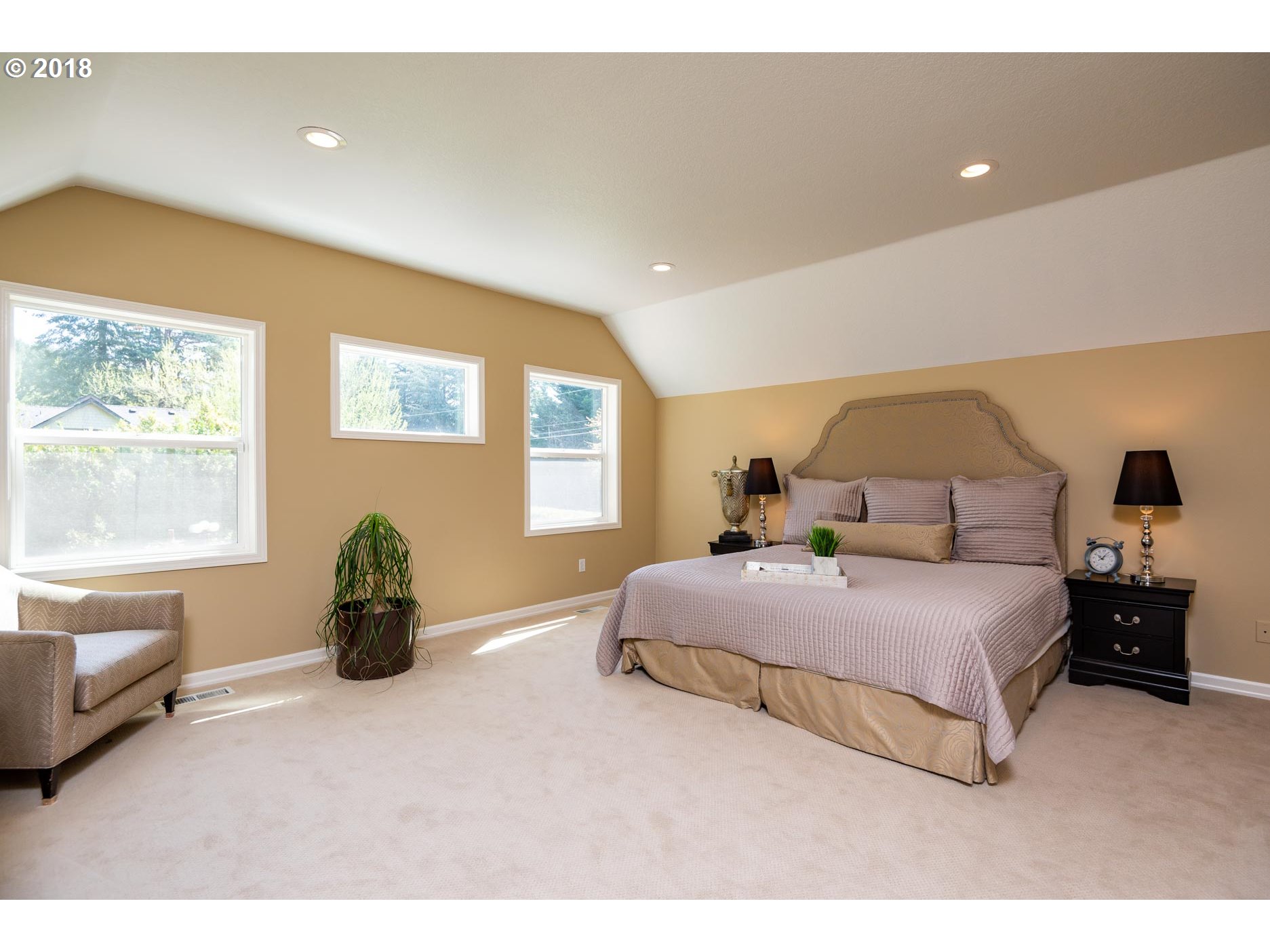 19240 Bryant Road Lake Oswego, OR 97034 - Photo 20 of 32 Bedroom, Primary