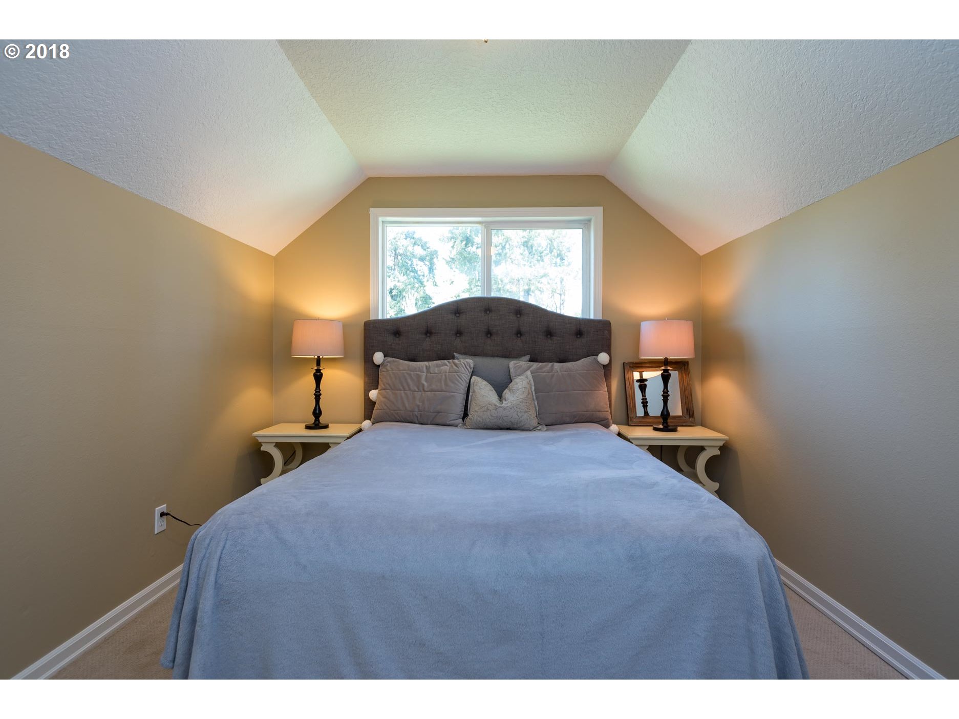 19240 Bryant Road Lake Oswego, OR 97034 - Photo 23 of 32 Bedroom