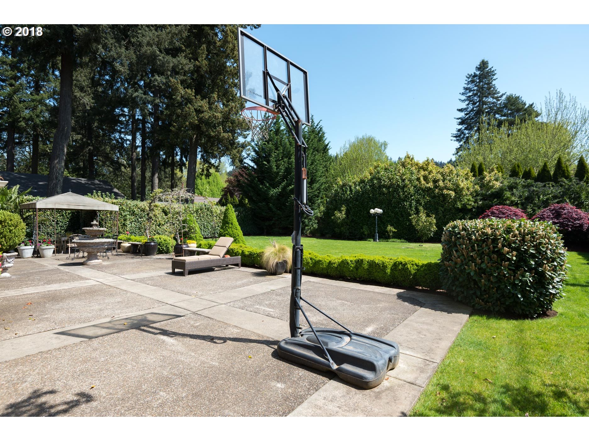 19240 Bryant Road Lake Oswego, OR 97034 - Photo 27 of 32 Gallery Image 27