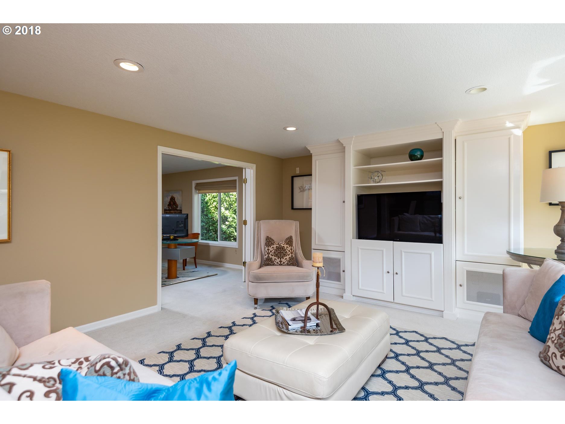19240 Bryant Road Lake Oswego, OR 97034 - Photo 10 of 32 Gallery Image 10