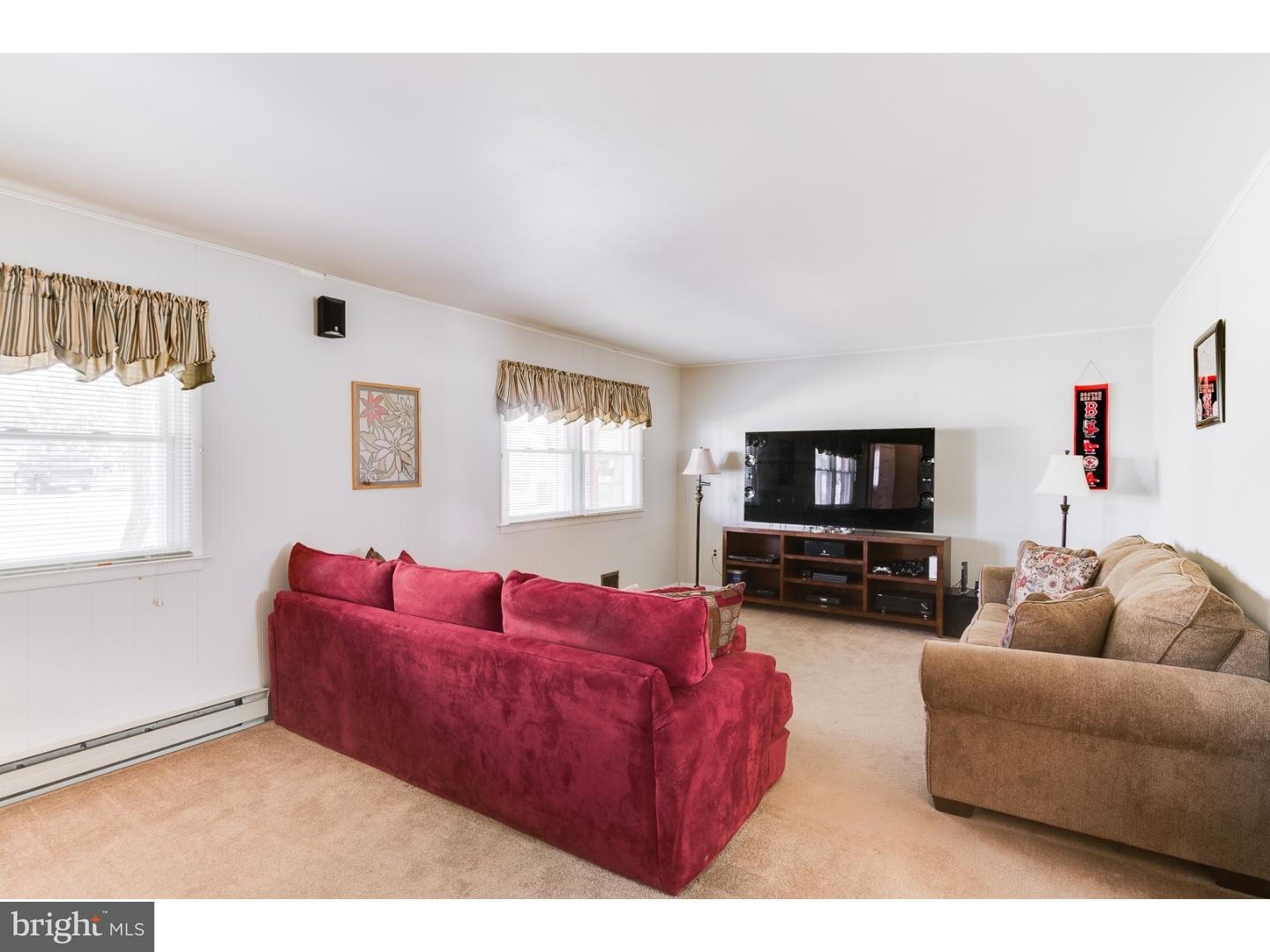 34 Cranbrook Road Trenton, NJ 08690 - Photo 13 of 25 Family Room