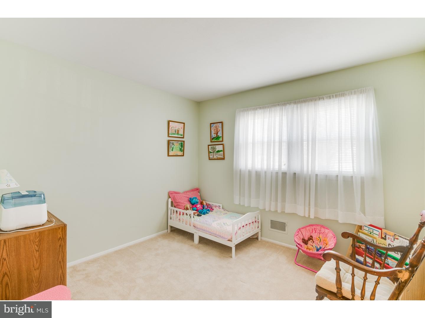 34 Cranbrook Road Trenton, NJ 08690 - Photo 20 of 25 Bedroom 3