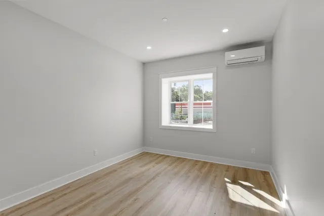 $2,150 | 843 Main Street, Unit 102, Clinton, MA 01510