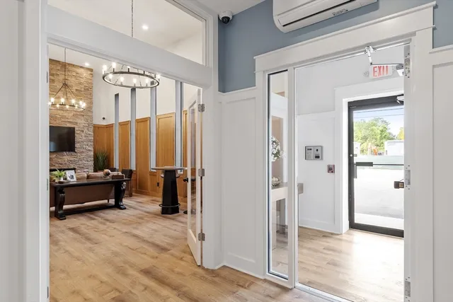 $2,150 | 843 Main Street, Unit 102, Clinton, MA 01510