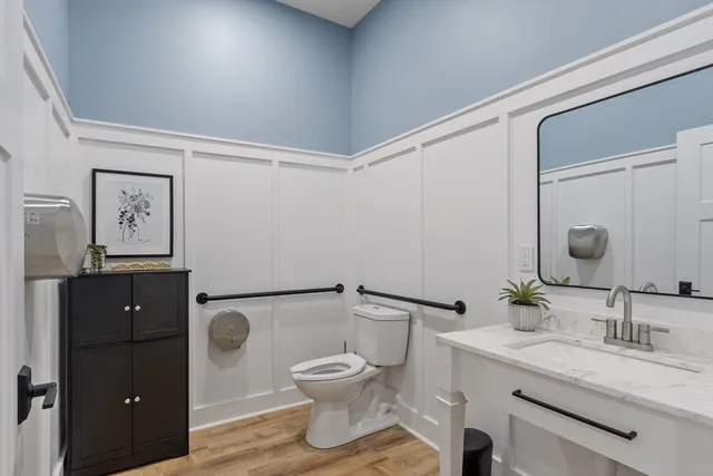 $2,150 | 843 Main Street, Unit 102, Clinton, MA 01510