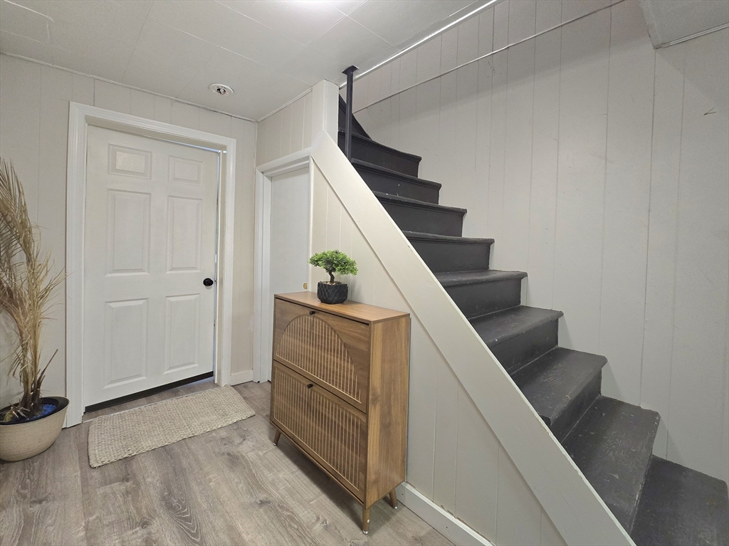 81 Limerick Street Gardner, MA 01440 - Photo 8 of 42