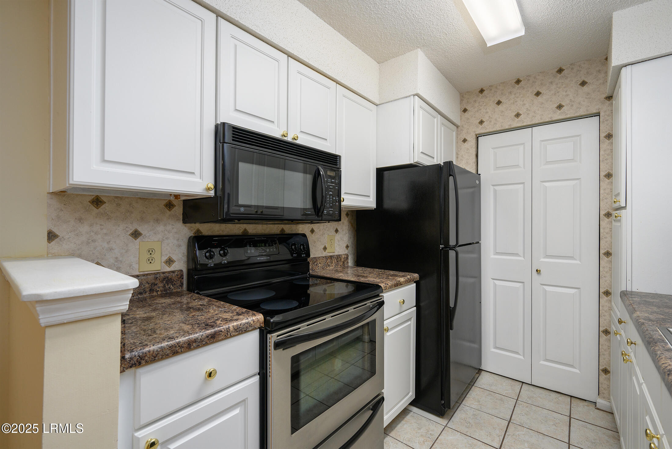 28 Forest Cove Road, Unit 28 Hilton Head Island, SC 29928 - Photo 8 of 26 DSC_1321 copy