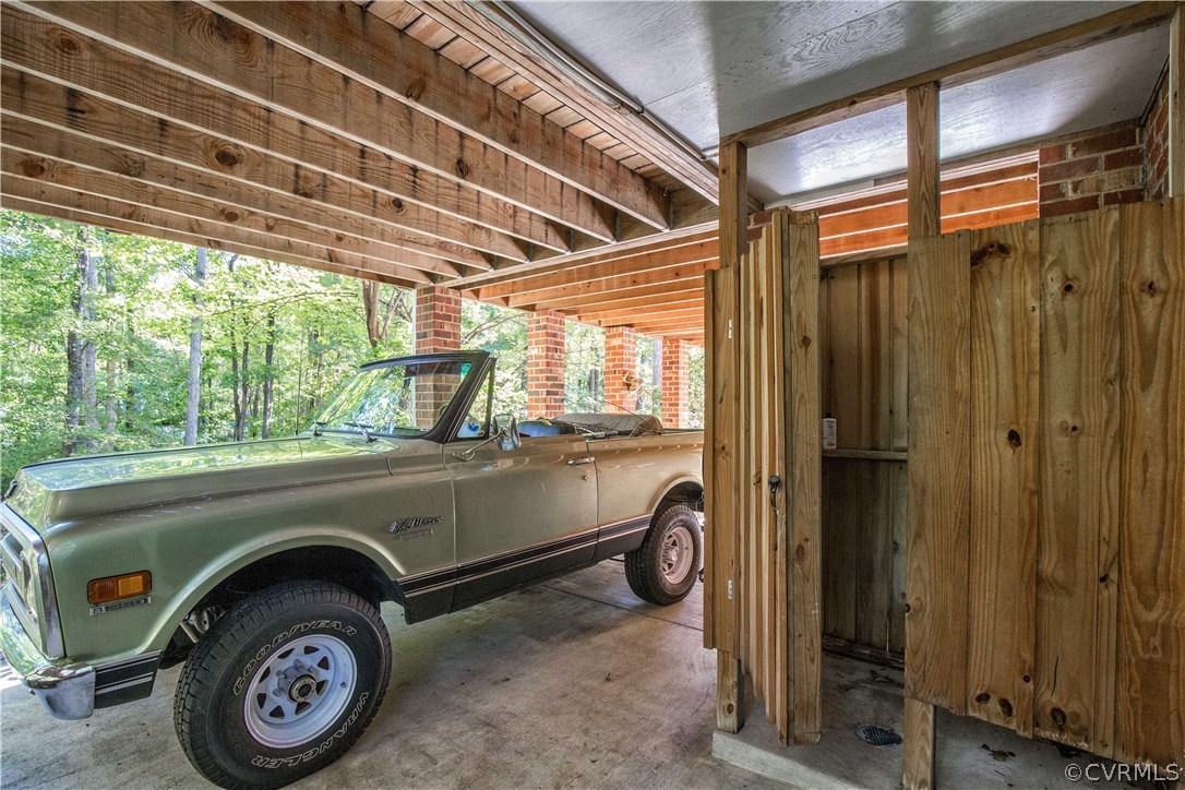 13124 Queensgate Road Midlothian, VA 23114 - Photo 48 of 50 a view of car garage