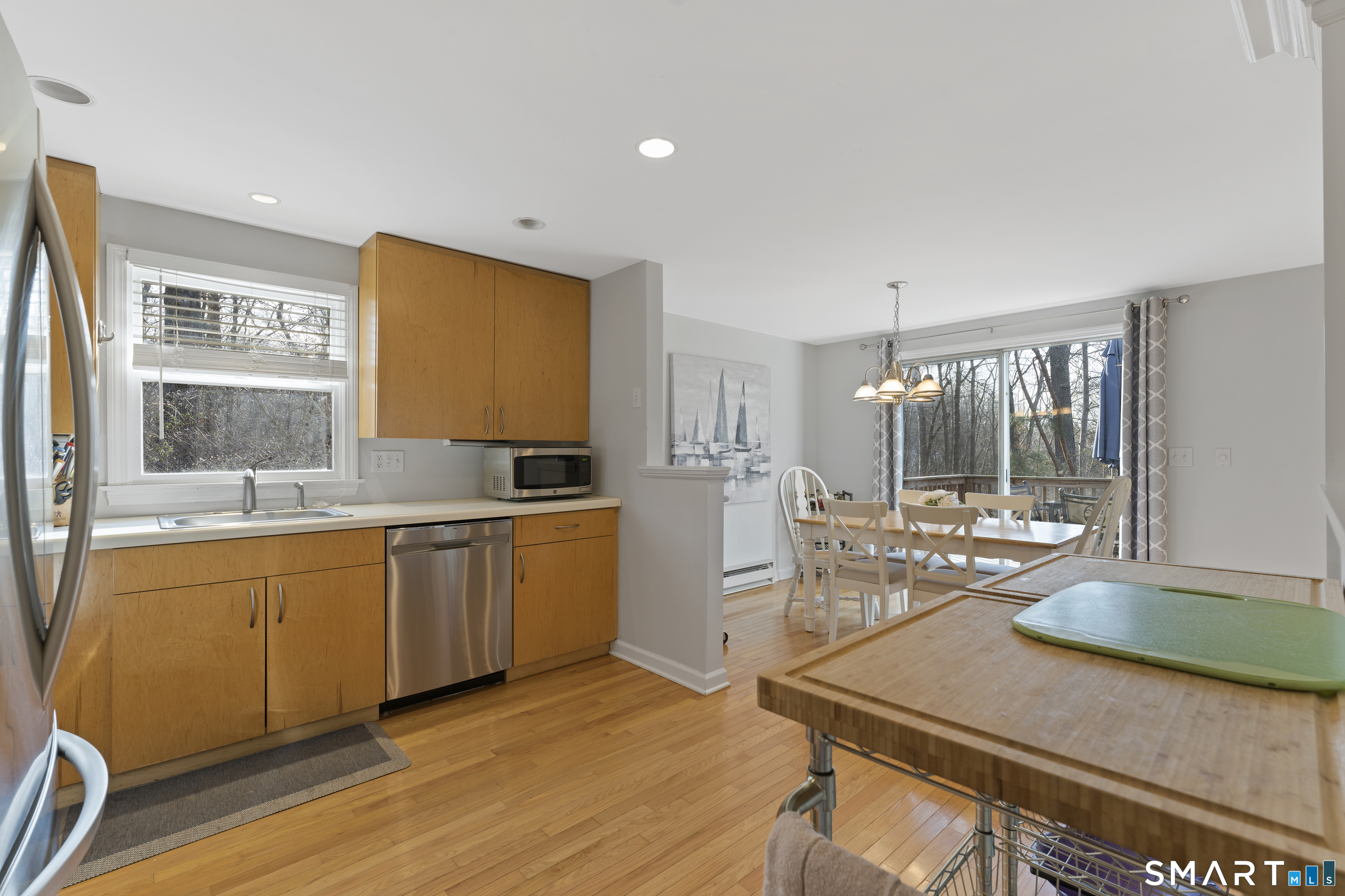 1091 Boston Post Road Madison, CT 06443 - Photo 6 of 17 The Kitchen.