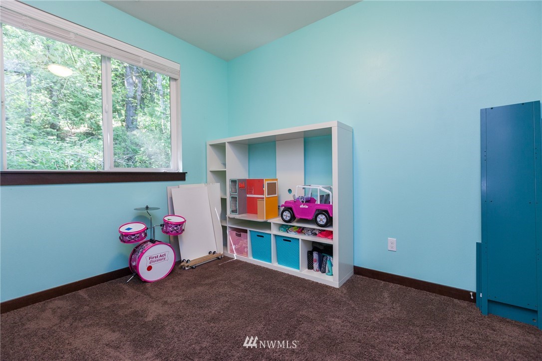 17913 3rd Avenue Southeast Bothell, WA 98012 - Photo 17 of 25