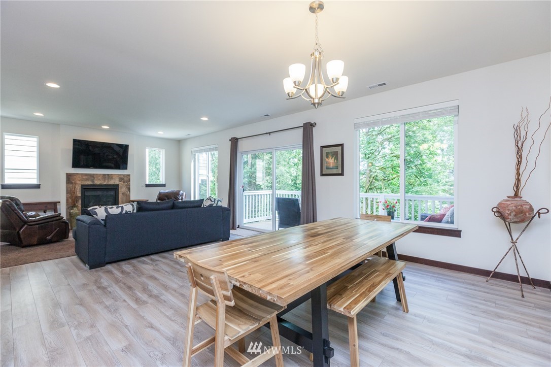 17913 3rd Avenue Southeast Bothell, WA 98012 - Photo 5 of 25